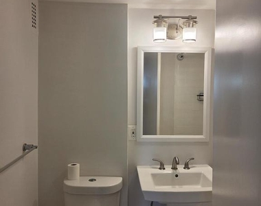 7420 Lakeview Dr - Photo Thumbnail 20