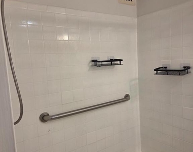 7420 Lakeview Dr - Photo Thumbnail 44