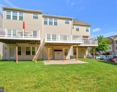 9612 Hammonds Overlook Court - Photo Thumbnail 38