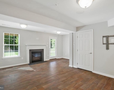 9612 Hammonds Overlook Court - Photo Thumbnail 5
