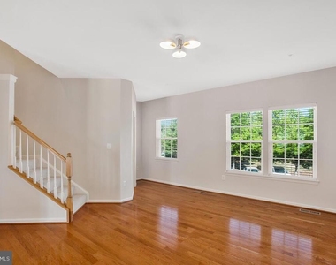 9612 Hammonds Overlook Court - Photo Thumbnail 7