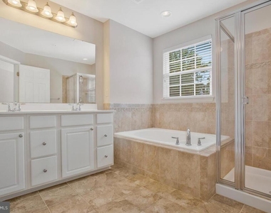 9612 Hammonds Overlook Court - Photo Thumbnail 23