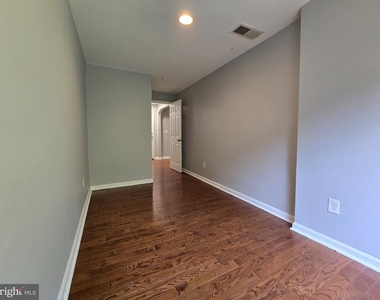8727 Hayshed Lane - Photo Thumbnail 16