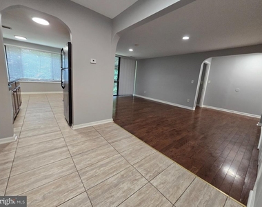 8727 Hayshed Lane - Photo Thumbnail 44