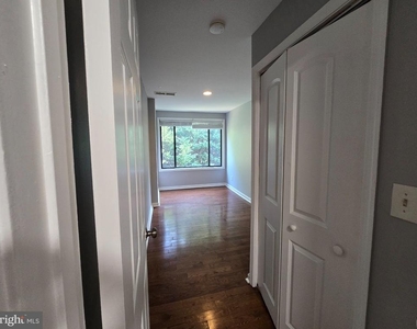 8727 Hayshed Lane - Photo Thumbnail 20