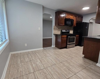 8727 Hayshed Lane - Photo Thumbnail 41