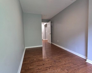 8727 Hayshed Lane - Photo Thumbnail 15
