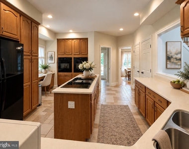 13385 Forsythe Road - Photo Thumbnail 10
