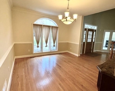 13385 Forsythe Road - Photo Thumbnail 5