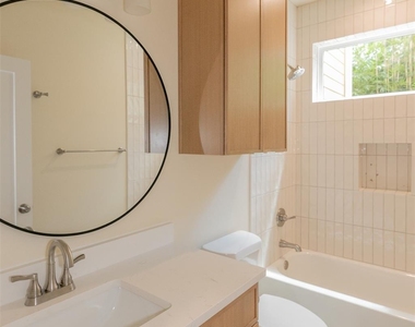 1012 W Milton St - Photo Thumbnail 6