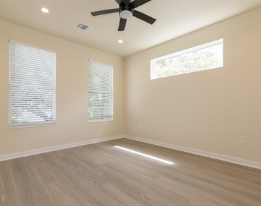 1012 W Milton St - Photo Thumbnail 11