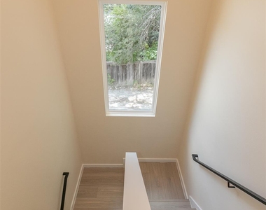 1012 W Milton St - Photo Thumbnail 8