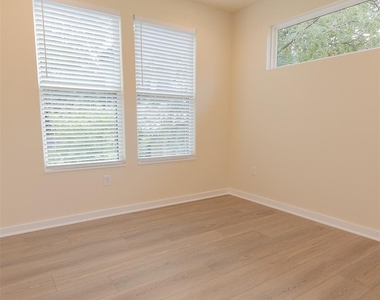 1012 W Milton St - Photo Thumbnail 9