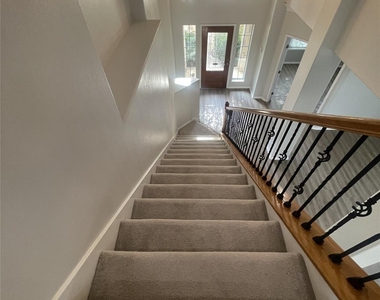 4323 Angelico Ln - Photo Thumbnail 18