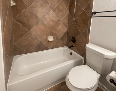 4323 Angelico Ln - Photo Thumbnail 29