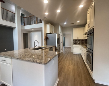 4323 Angelico Ln - Photo Thumbnail 7