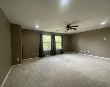 4323 Angelico Ln - Photo Thumbnail 25