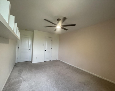 4323 Angelico Ln - Photo Thumbnail 24