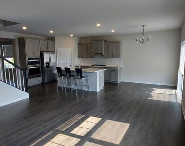 5767 Haller Place - Photo Thumbnail 5