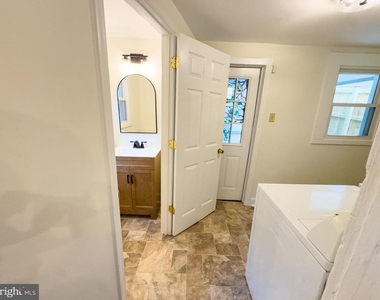 213 W B Street - Photo Thumbnail 11