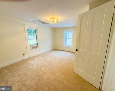 213 W B Street - Photo Thumbnail 20