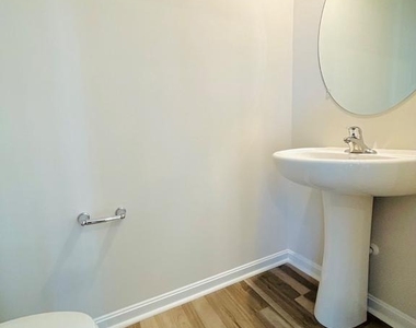 131 Riverwalk Terrace - Photo Thumbnail 4