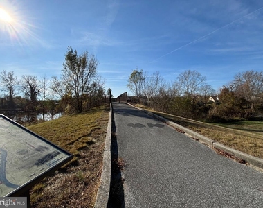 131 Riverwalk Terrace - Photo Thumbnail 18
