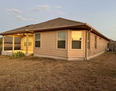 712 Manzano Ln - Photo Thumbnail 20