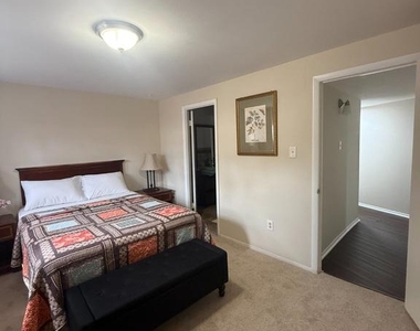 5319 Doris Drive - Photo Thumbnail 16