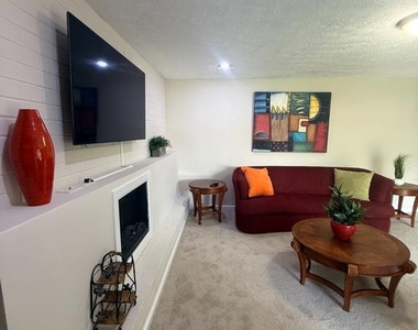 5319 Doris Drive - Photo Thumbnail 10