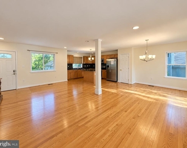 3328 North Avenue - Photo Thumbnail 4