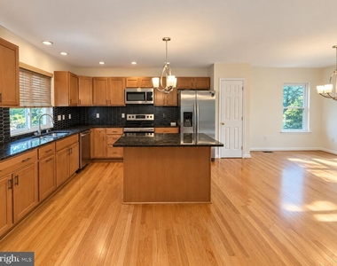 3328 North Avenue - Photo Thumbnail 1