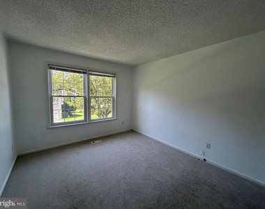 11 Pheasant Run Court - Photo Thumbnail 9