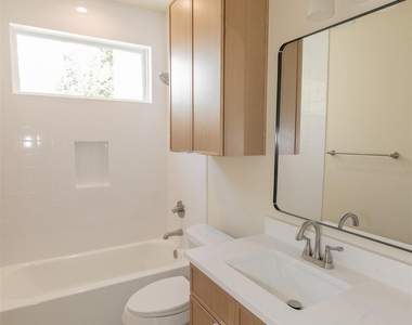 1012 W Milton St - Photo Thumbnail 10