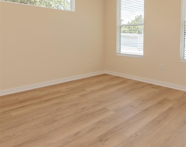 1012 W Milton St - Photo Thumbnail 9