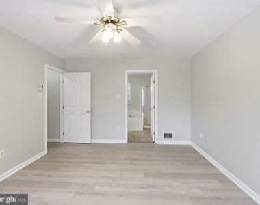 8 Quails Nest Court - Photo Thumbnail 20