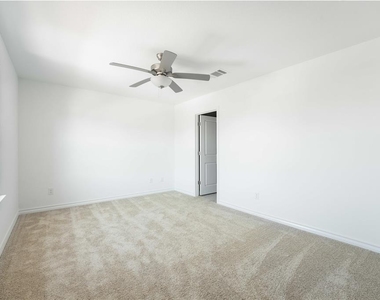 103 W Thurman Holt Rd - Photo Thumbnail 7