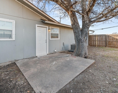 410 Old Thorndale Rd - Photo Thumbnail 25