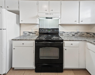 410 Old Thorndale Rd - Photo Thumbnail 16