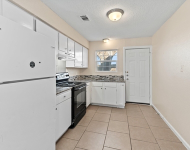 410 Old Thorndale Rd - Photo Thumbnail 15