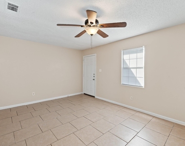 410 Old Thorndale Rd - Photo Thumbnail 11