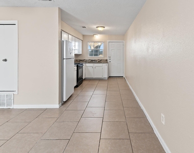 410 Old Thorndale Rd - Photo Thumbnail 8