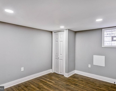 3015 Spaulding Avenue - Photo Thumbnail 9