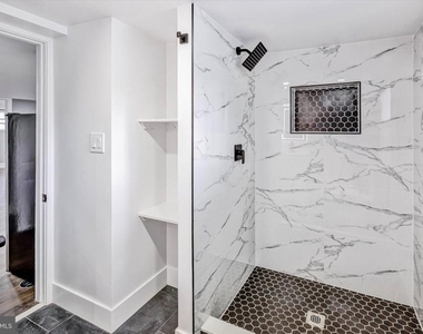 3015 Spaulding Avenue - Photo Thumbnail 14