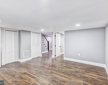3015 Spaulding Avenue - Photo Thumbnail 11