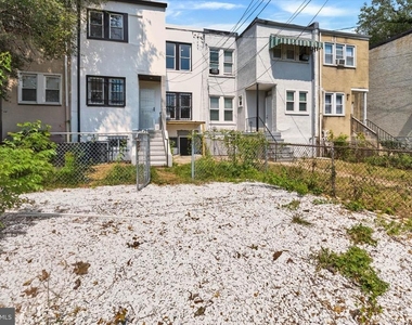 3015 Spaulding Avenue - Photo Thumbnail 29