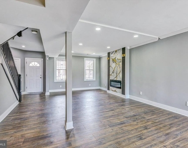3015 Spaulding Avenue - Photo Thumbnail 9