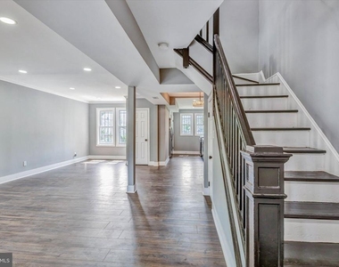 3015 Spaulding Avenue - Photo Thumbnail 6
