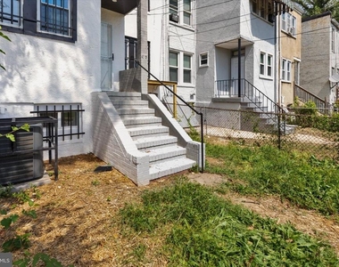 3015 Spaulding Avenue - Photo Thumbnail 27