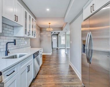 3015 Spaulding Avenue - Photo Thumbnail 13